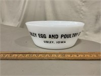 Sibley Egg & Poultry Co. Sibley, Iowa Glass Bowl