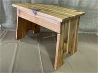 Sturdy pine Wood bench