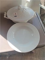 Ironstone pottery covered bowls & plates
