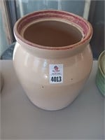 Early pottery crock ( no lid hairline crack)