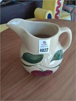 Early Watt No. 16 pottery apple pitcher