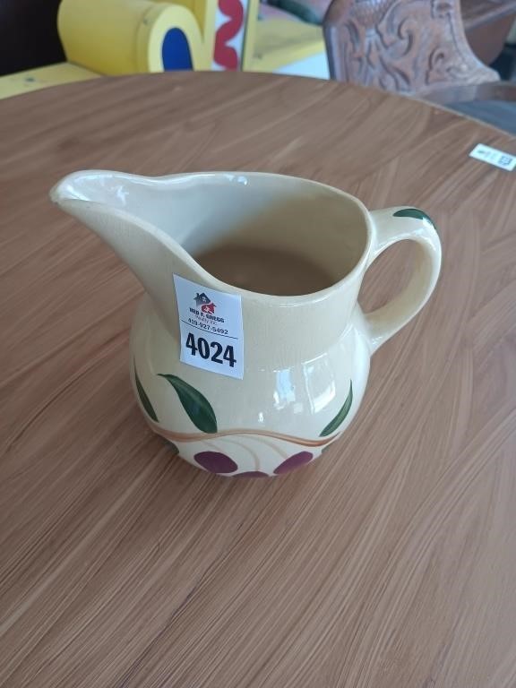Early Watt No.15 pottery pitcher