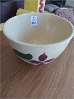 Early Watt No.65 pottery bowl (damaged)
