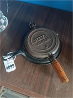 Early Stover Junior waffle maker
