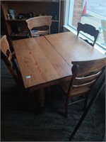 Antique oak wood table w/ 4 chairs