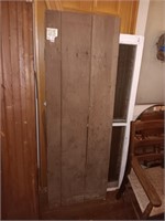 Early wood door