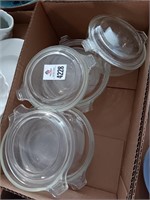 Pyrex small covered dishes w/ lids 5 pieces