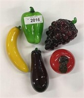 Blown glass, vegetable and fruit decorative pieces