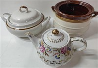 Teapots & Vase