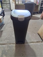Kitchen Waste Can with Foot Pedal