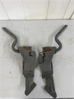 USED Ford Mustang trunk hinges