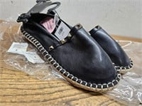 NEW Cushion Comfort Ladies Slip On Shoes Sz7 BLACK