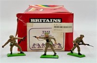 2 Boxes Britains Deetail Soldiers