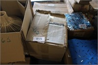box of bubble mailers (no size)