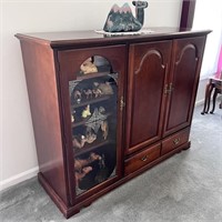 Broyhill Entertainment Stand/Cabinet