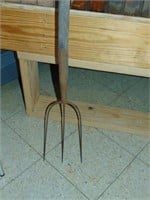 Primitive 3 Tined Pitch Fork