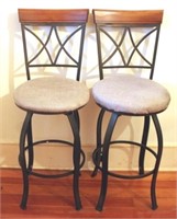 Pair of Bar Chairs - 18 x 16 x 45