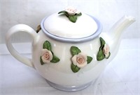Vintage Teapot - 9.5 x 7