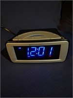 Emerson Clock Radio-working