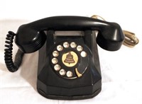 Vintage Rotary Phone - 8 x 7 x 6