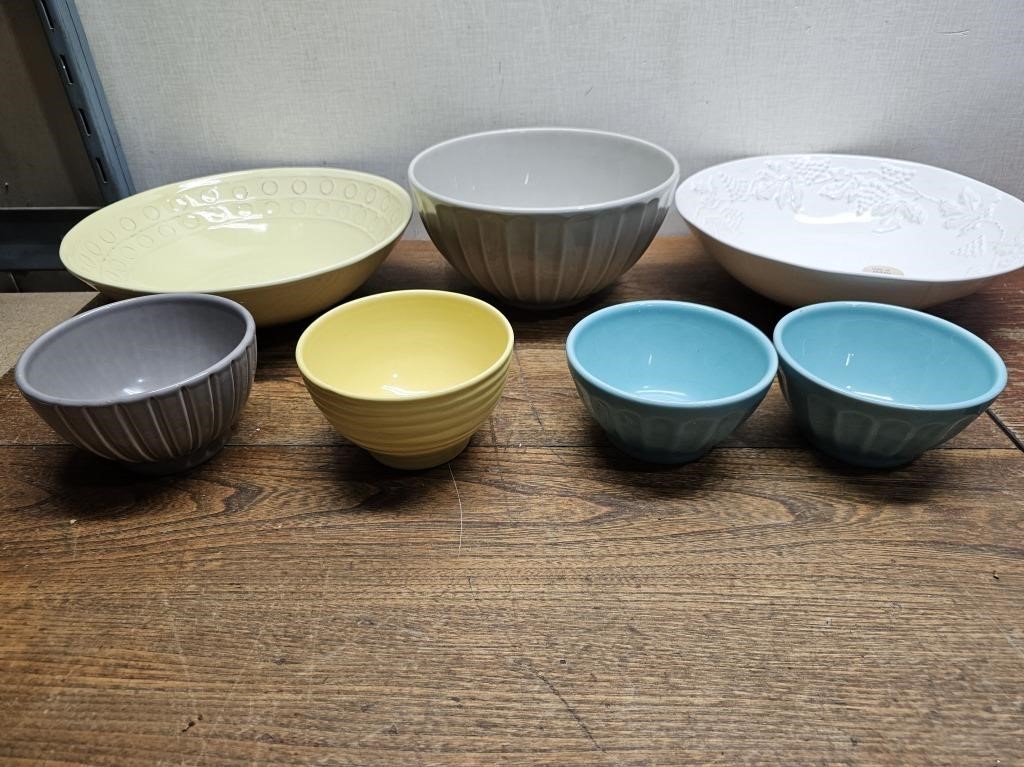 7 Various Pottery Styled BOWLS