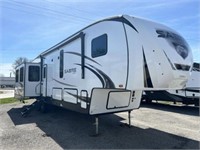 UNUSED 2022 Forest River 36BHQ Sabre T/A 5th Wheel