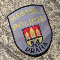 VINTAGE CZECH REPUBLIC PRAHA POLICE PATCH