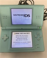 Working Nintendo DS Lite w/Charger