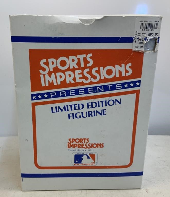 COLLECTIBLE Baseball Cards, Sports Items Auction!