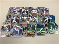 Lot of 2000 Topps Baseball Cards