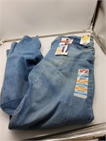 Wrangler 36 x 29 straight fit jeans