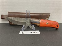 Damascus Style Knife w/Sheath approx 3.25"
