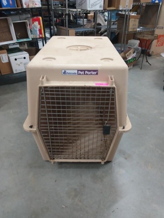Petmate oversized dog carrier frustrating in it