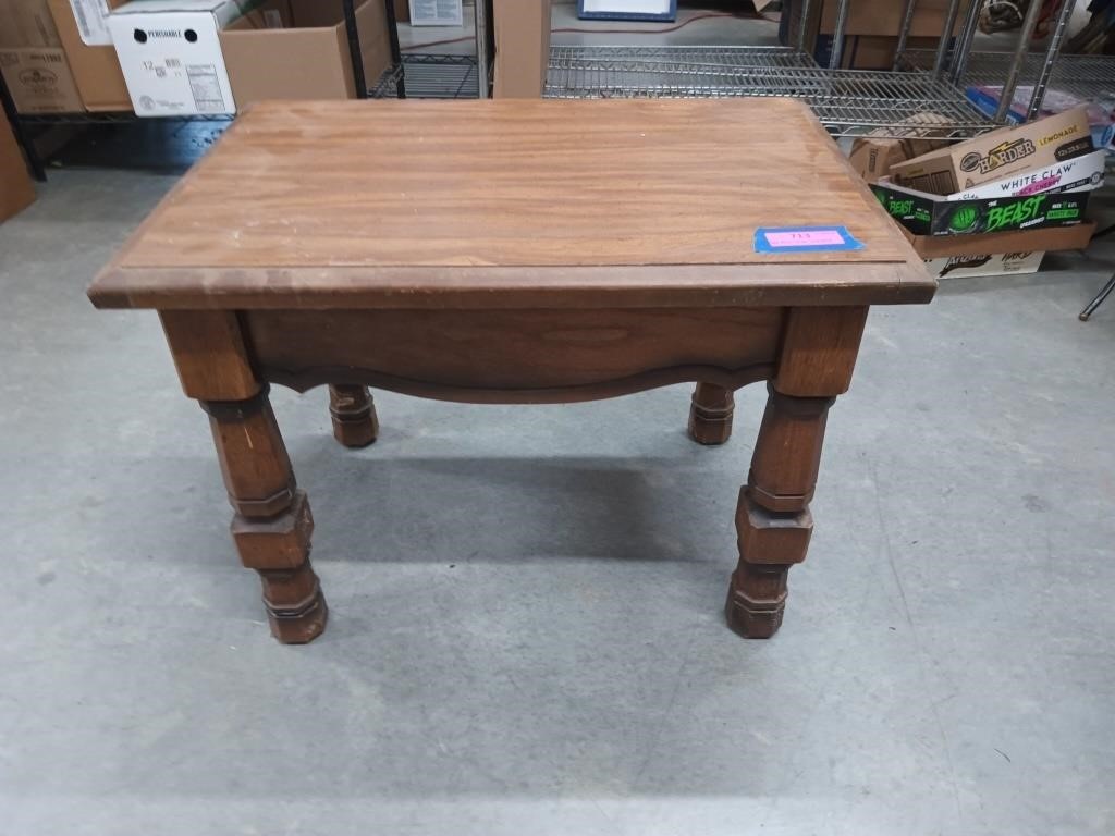 Lovely pecan side table 20 by 28x19