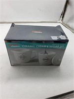 Ceramic cream and sugar set