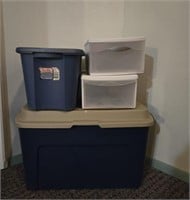 Totes & Storage Containers