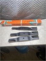Set of 3~16" blades for Kubota  unused