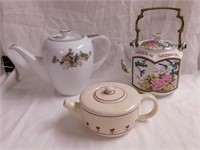 3 teapots: Hartstone USA - 2 unmarked