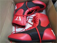 BOXING SHOES -- 8