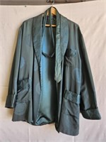 Vintage Green silk Smoking jacket, size 52