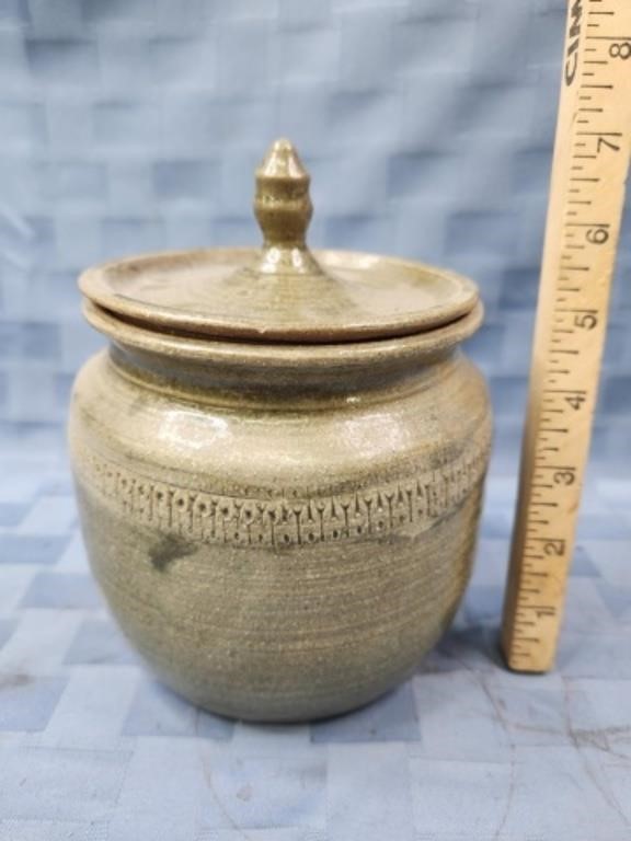 Stoneware jar with lid, good