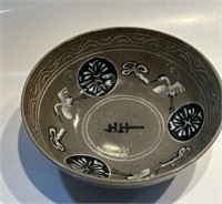 japenes pottery bowl