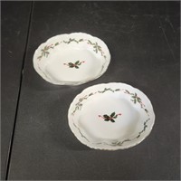 2 Holly Ring Dishes