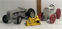 Metal Tractors & Hot Wheel Tractor