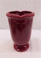 USA pottery vase, 7.5" tall -