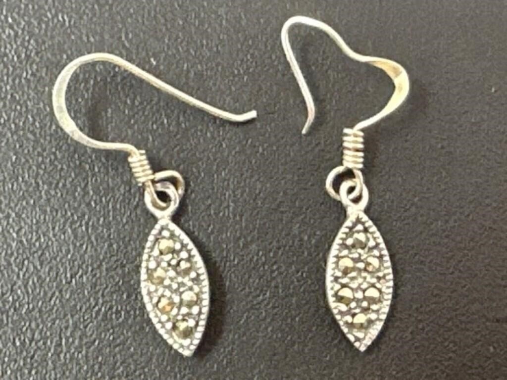 925 Sterling Silver Earrings 1.46 Grams