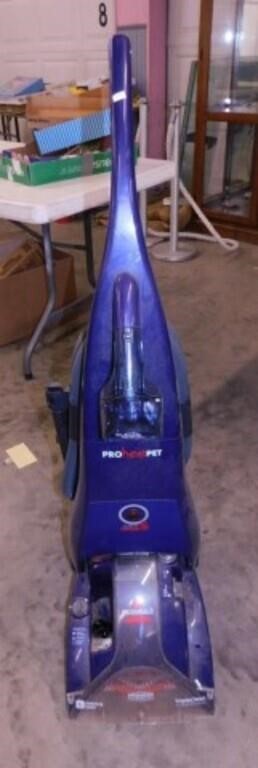 Bissell Pro Pet carpet cleaner w/ attachments