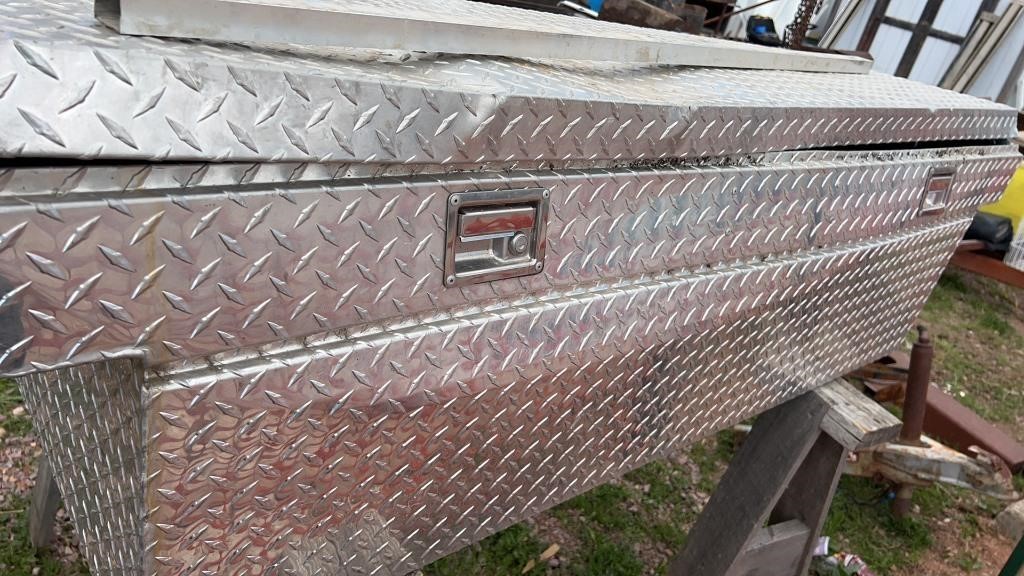 Diamond Plate Truck Box, Lid Needs Repaired
