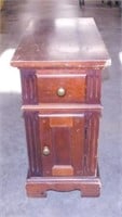 Riverside wooden side table w/ drawer & door,