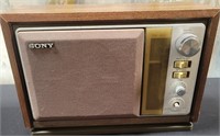 11 - SONY VINTAGE AM/FM RADIO (N35)